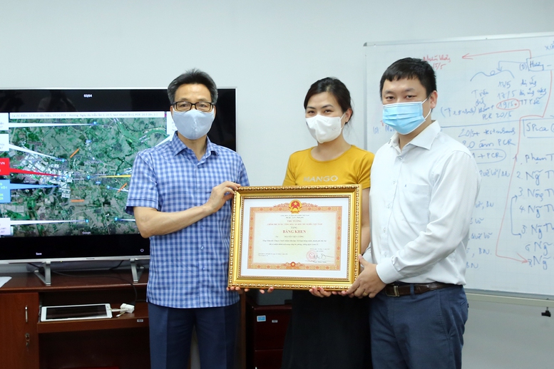INT2 CEO receives Prime Minister’s Commendation for COVID-19 response