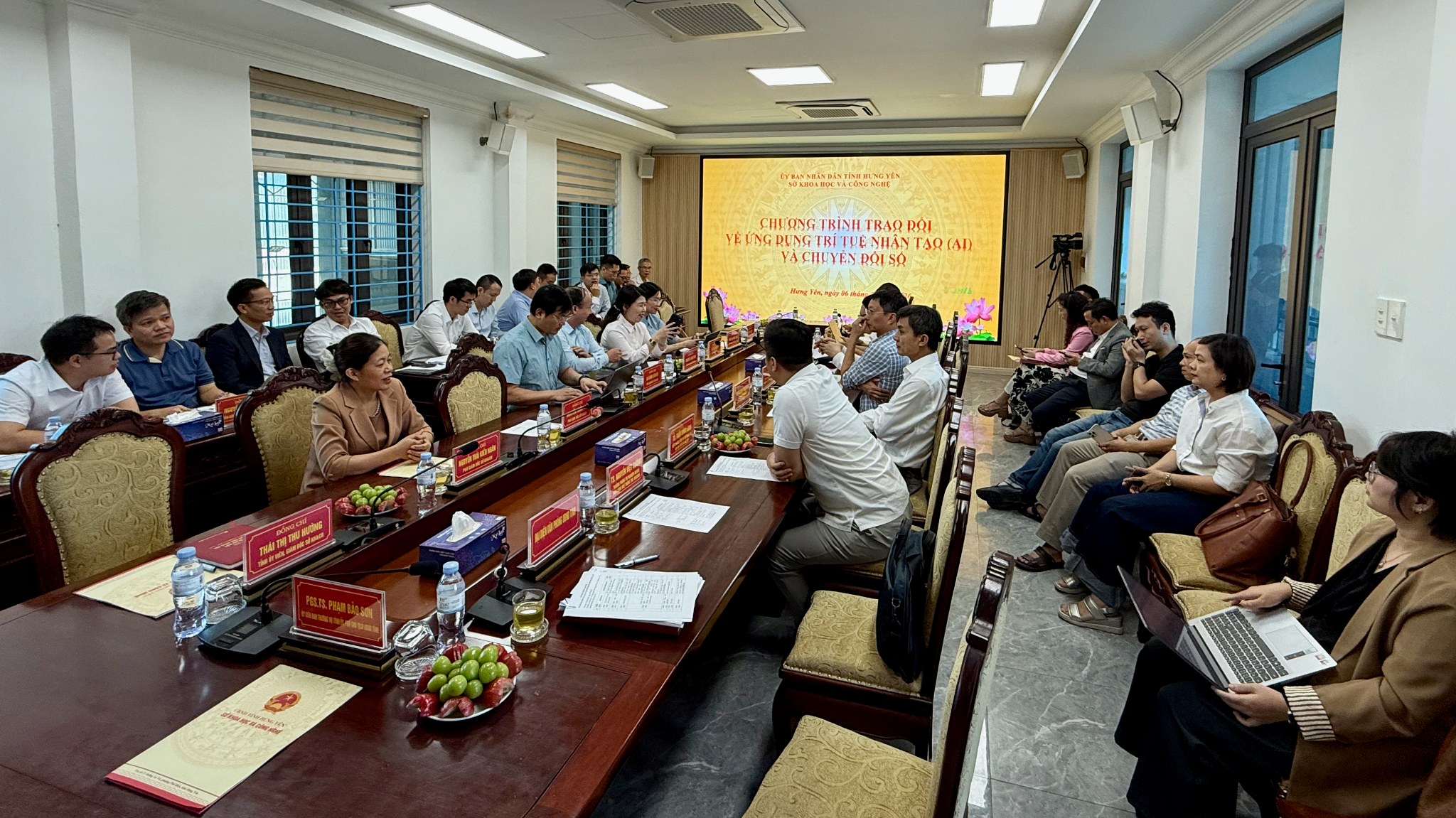 AI Lunch & Seminar discusses practical AI and digital transformation in Hung Yen